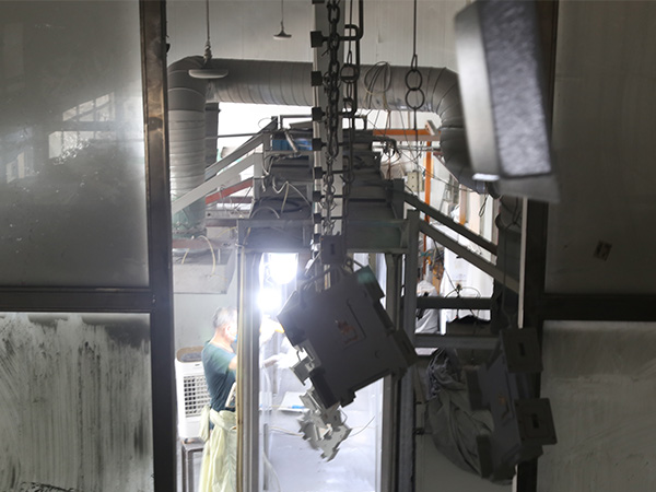 噴漆加工廠家中烤漆加工與噴涂加工